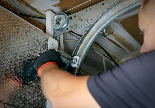 Affordable Garage Door solutions in Glastonbury Center, CT